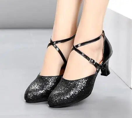 Sapato Feminino de Dança Latina – Salto 3 ou 5 cm